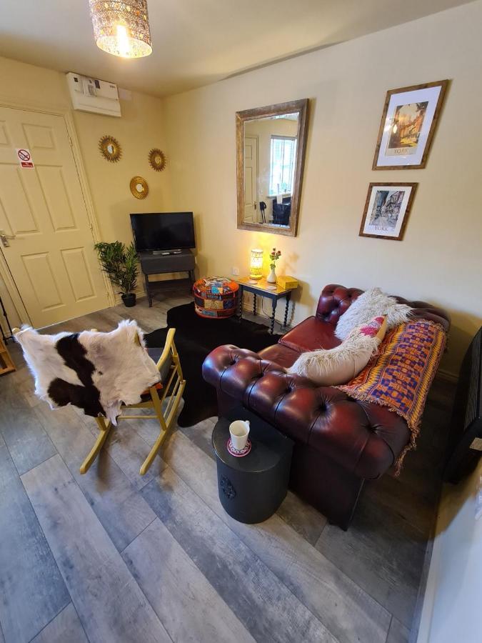 The Shambles By Spires Accommodation A Boho Styled Place To Stay Just 3 Miles From Birches Valley Visitors Centre Cannock Chase Руджлі Екстер'єр фото